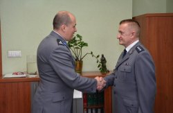 Komendant Miejski Policji w Koninie dziękuje za służbę odchodzącemu komendantowi z Kleczewa