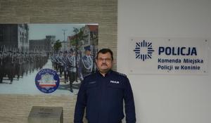 Wizerunek odchodzącego na emeryturę Komendanta Komisariatu Policji w Sompolnie