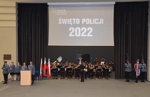 Policjanci podczas obchodów Święta Policji na Auli ANS w Koninie